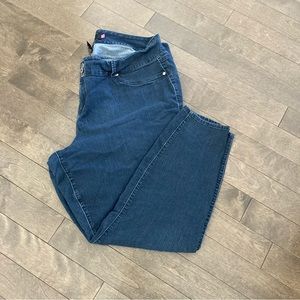 Torrid Size 28XT (Extra Tall) Blue Skinny Jeans with 3 Button Inseam 31